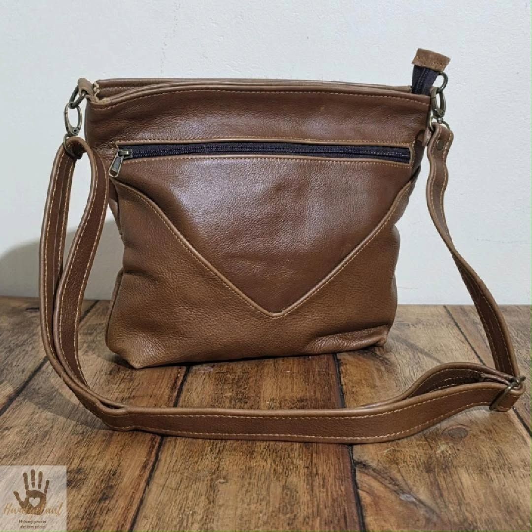 The Wanderer | Lightweight Leather Sling Bag