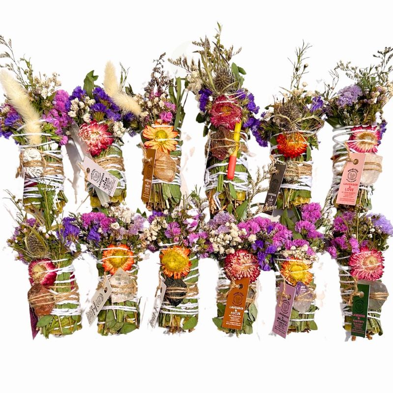 Lavender Wands w/ Crystals & Beeswax 4"