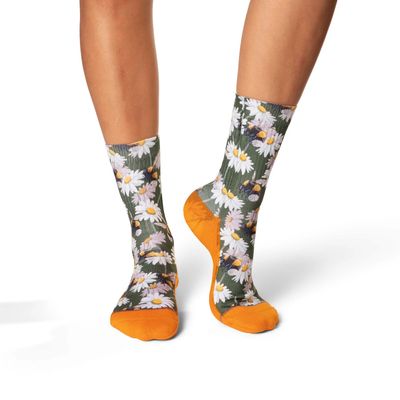 Good Luck Sock Bees & Daisies Socks Womens 5-9
