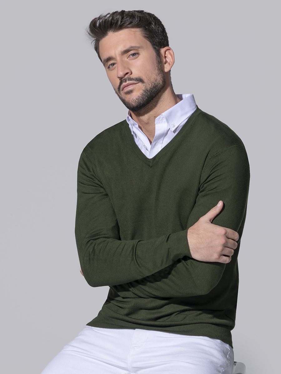 Pullover uomo scollo V in viscosa