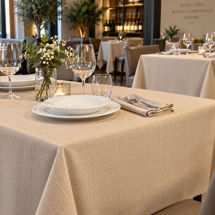 Tovaglia per Ristorante - Easy no stiro Idrorepellente cm 145 x 145 Tovaglia per Ristorante - Easy no stiro Idrorepellente cm 145 x 145