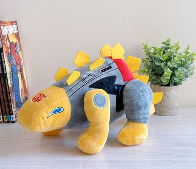 Transformers: Snarl Plush