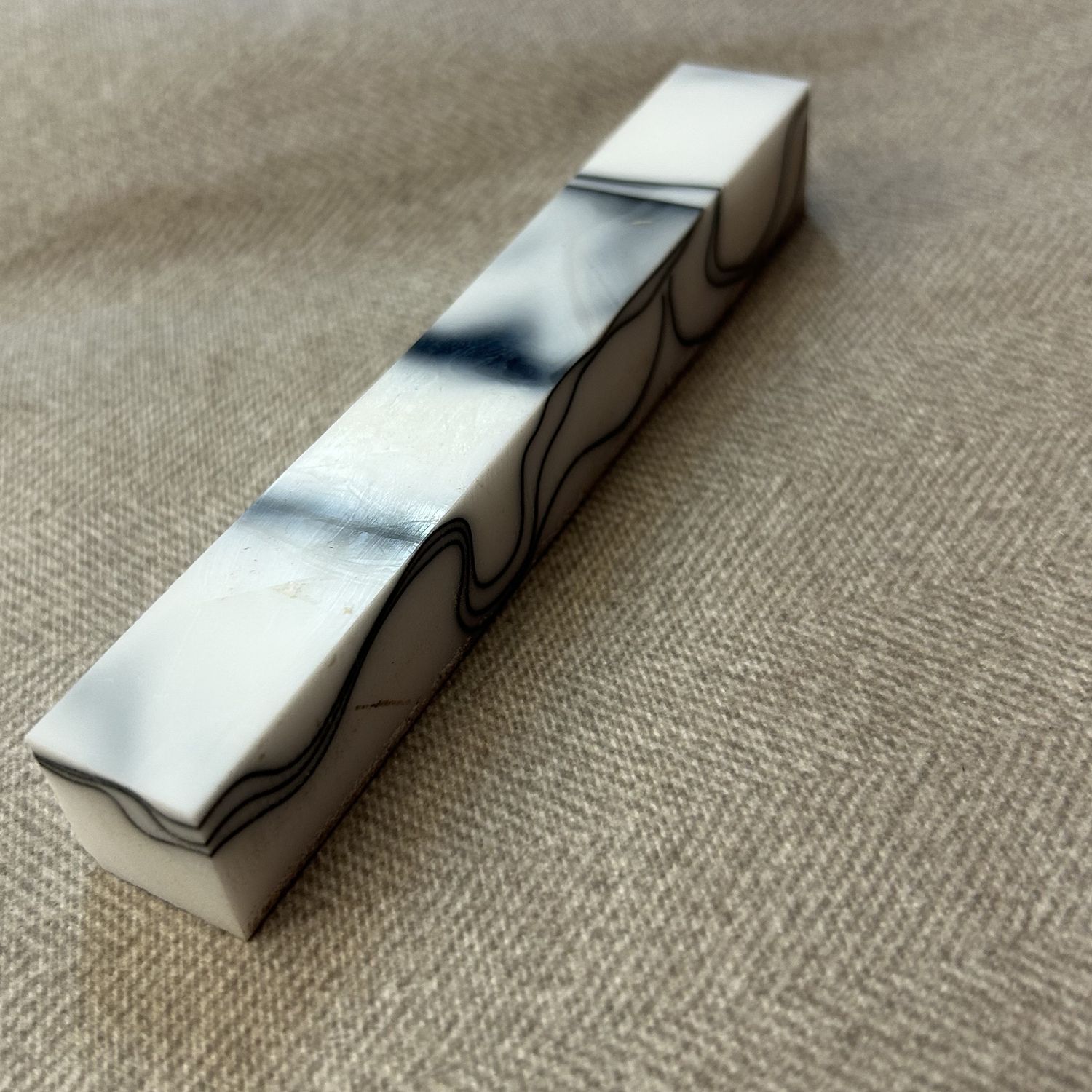 Acrylic Weiss