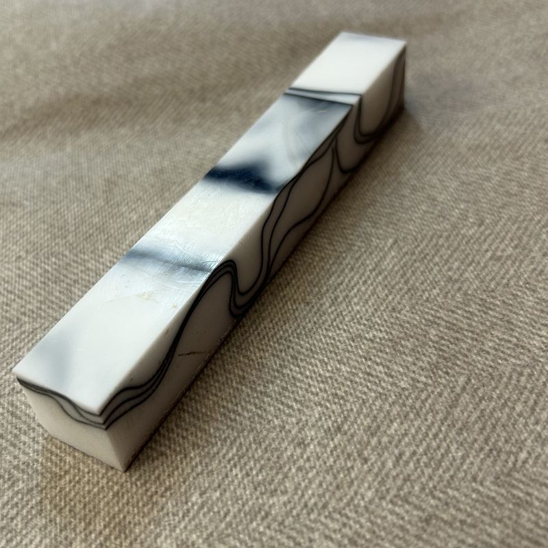 Acrylic Weiss