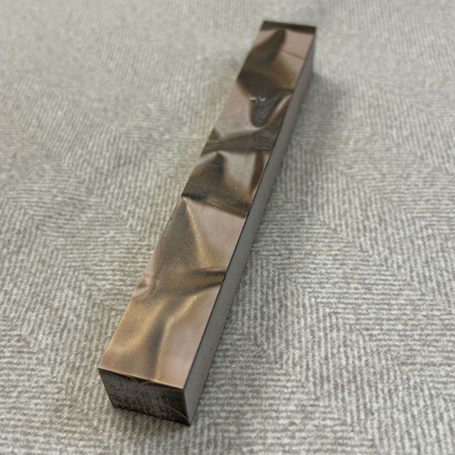 Acrylic Braun