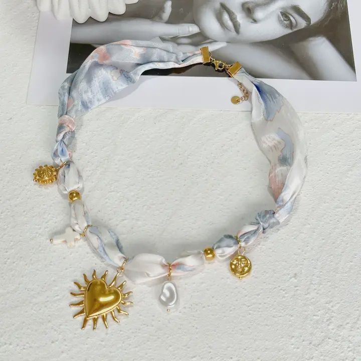 Flower Ribbon Necklace