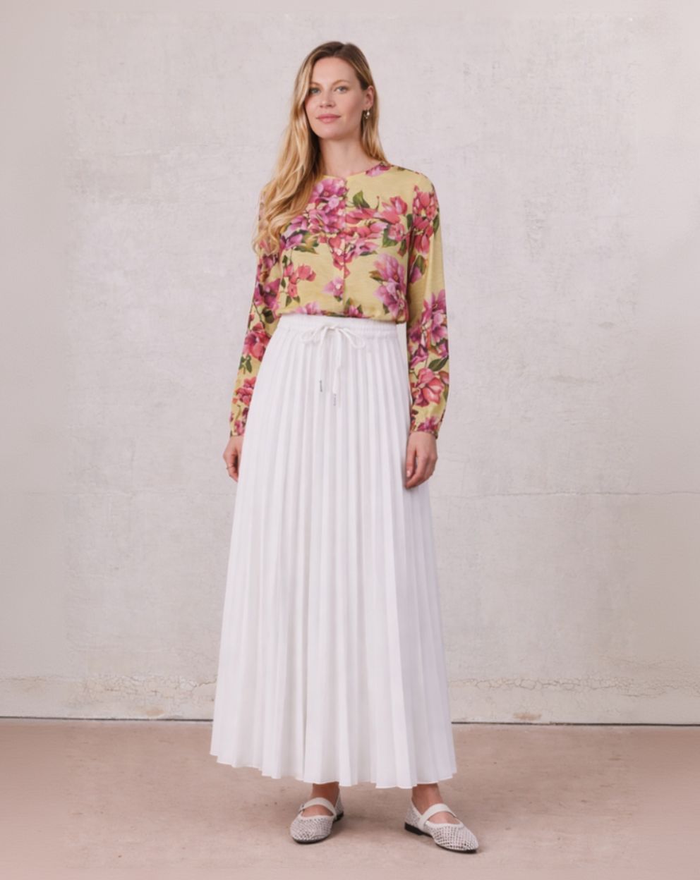 Elastic Waist Micro Pleat Skirt-White