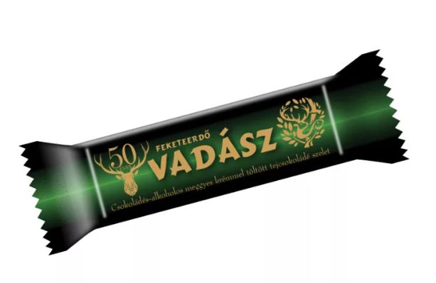 Vadász Black Forest milk chocolate bar with alcoholic cherry cream 25 g