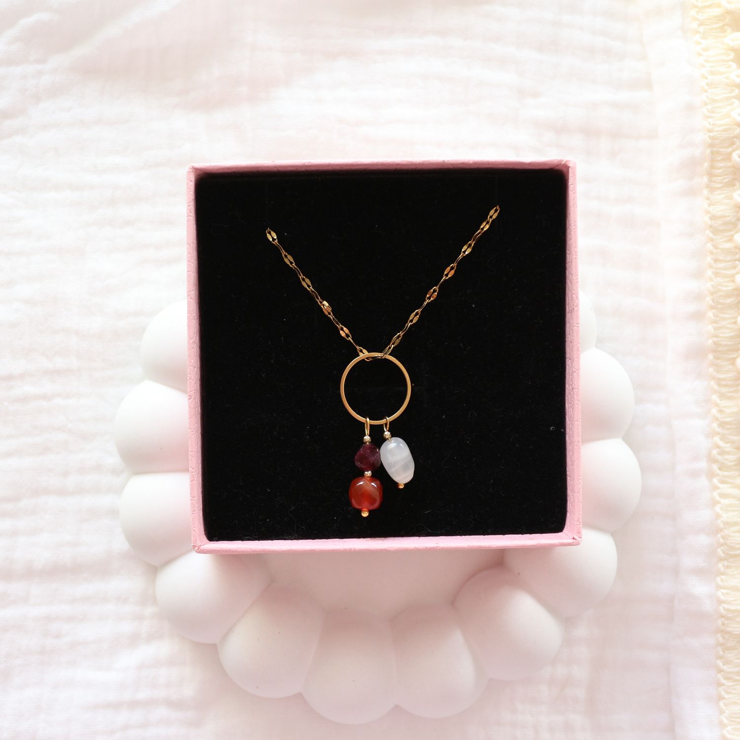 Naszyjnik - amulet Kobiecość