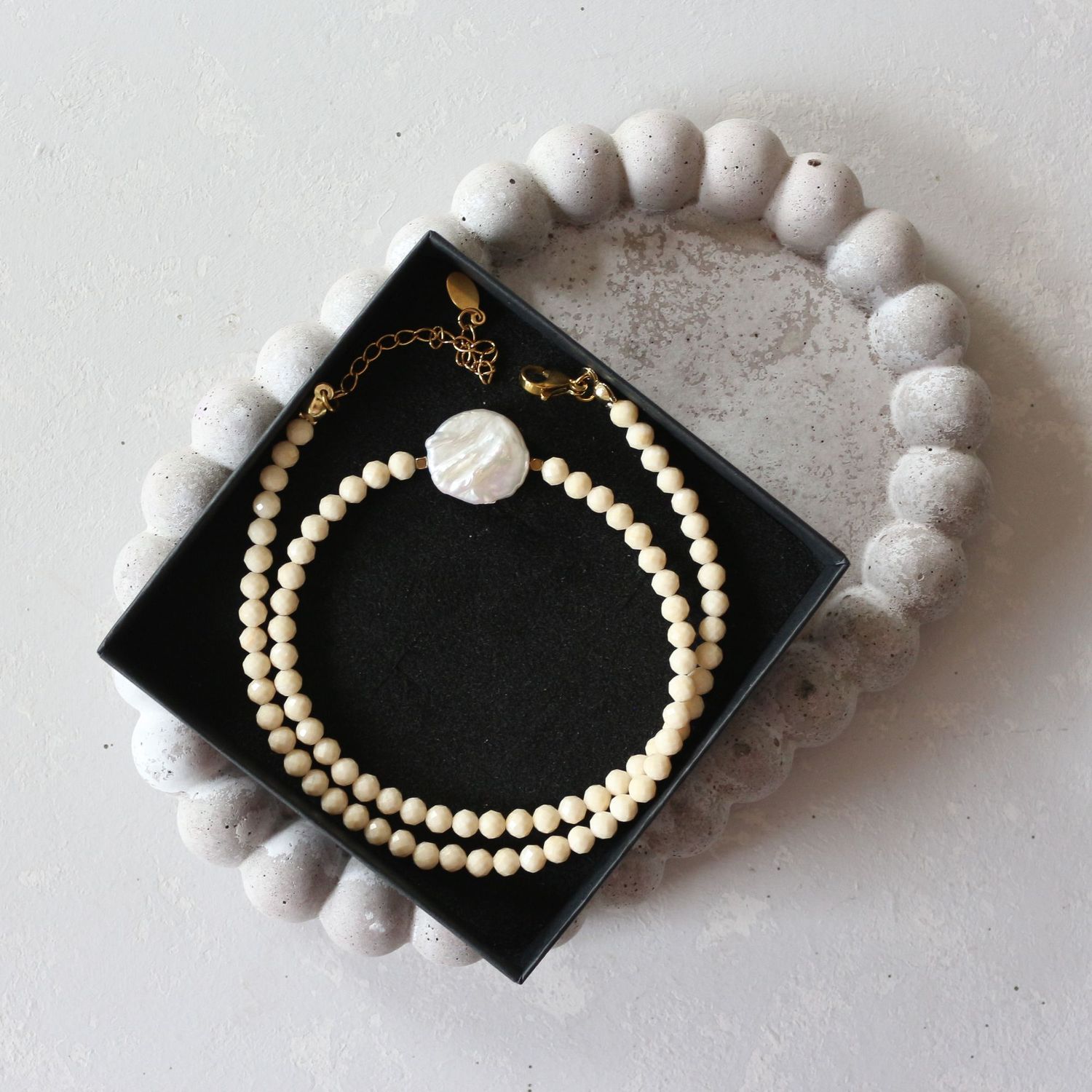 Choker Creme de la creme