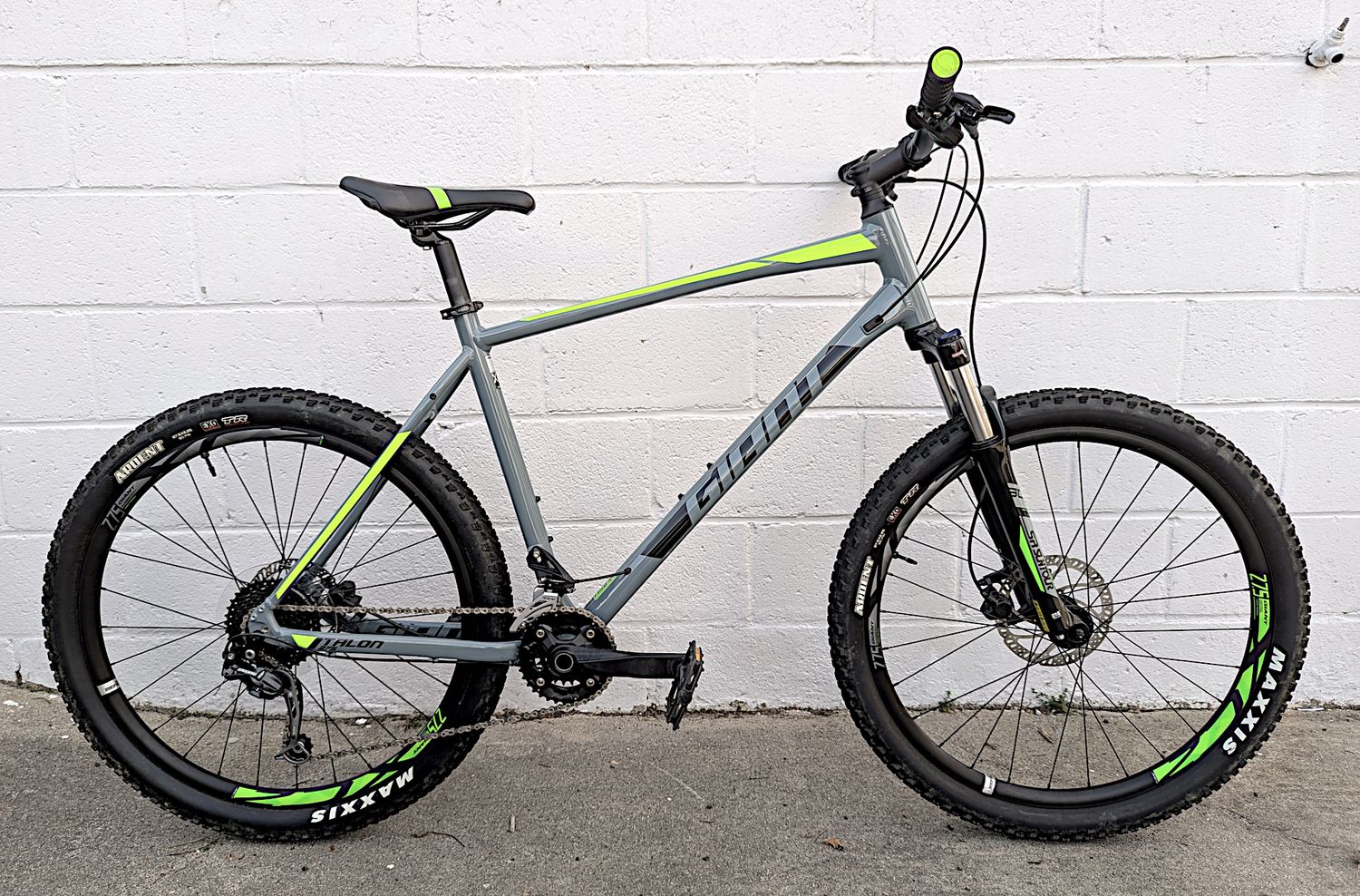 1560 - Giant Talon 2 27.5 XL (Used)