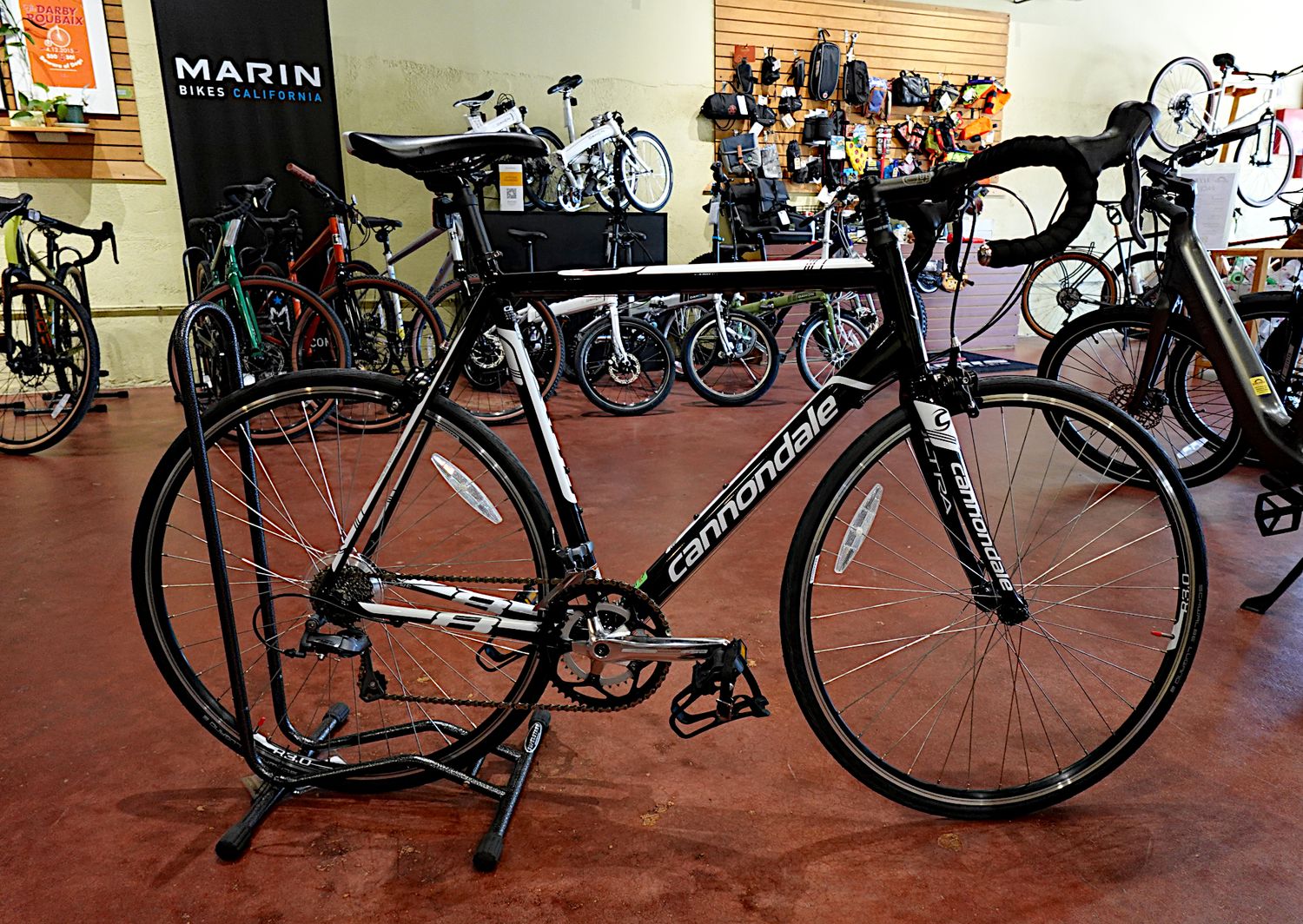 1597 - Cannondale CAAD 58cm (Used)
