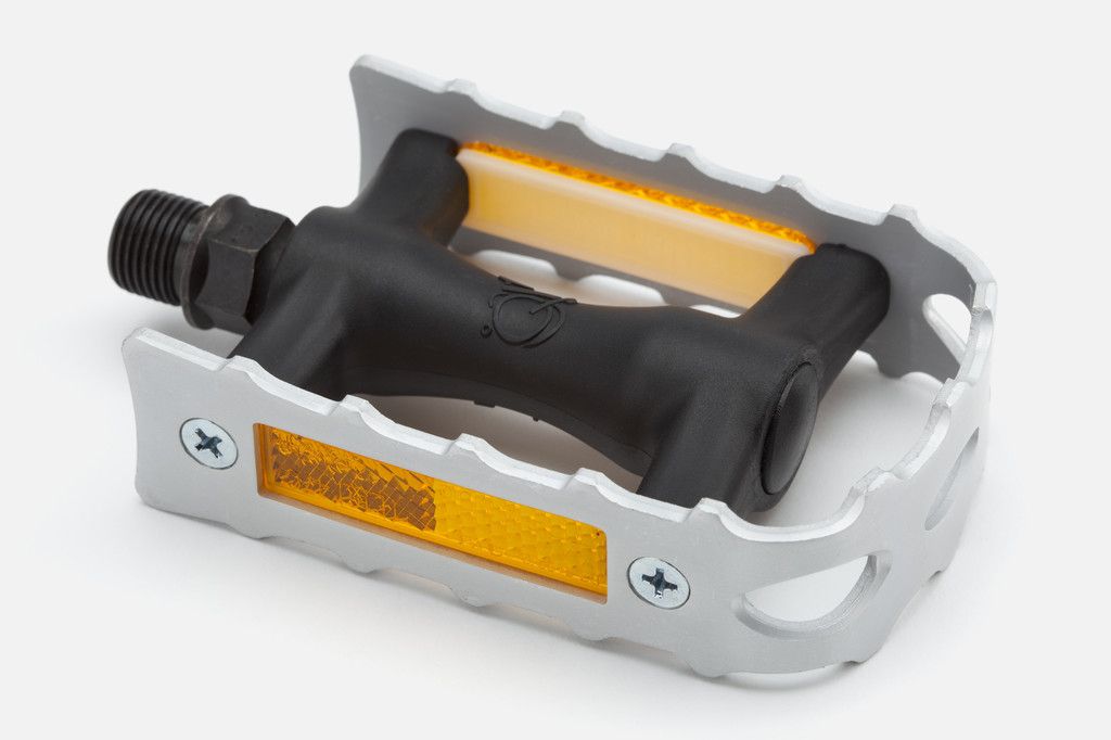 Right hand non foldable Brompton pedal, Color: Argent