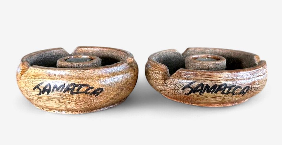 Jamaica Rustic Wood-Style Ashtray – Natural Island Edition