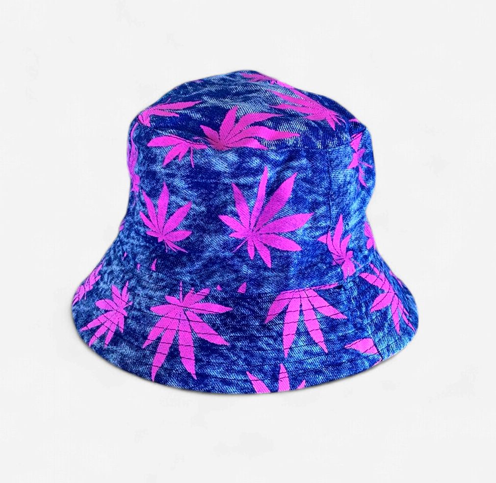 Rasta Leaf Print Bucket Hat