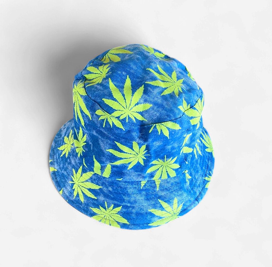 Rasta Leaf Print Bucket Hat