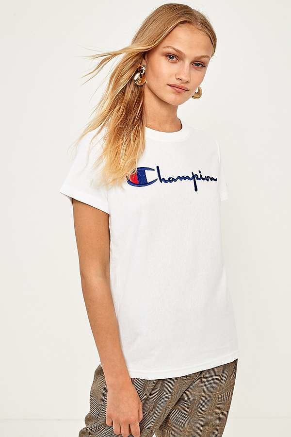 Champion logo patch Tshirt white (Female)