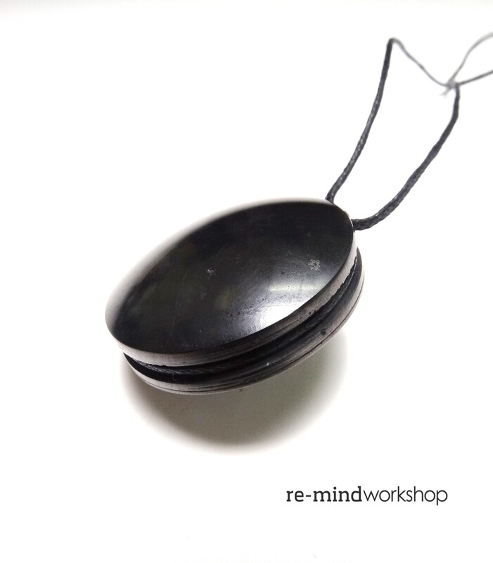 次石墨吊飾（馬卡龍形）