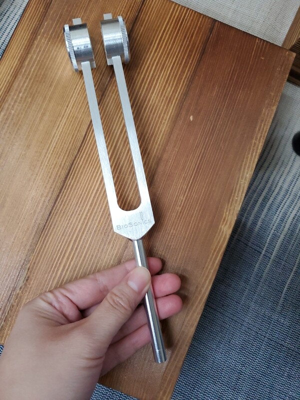 【長柄 】Biosonics OM (136.1hz)  Tuning Fork 音叉