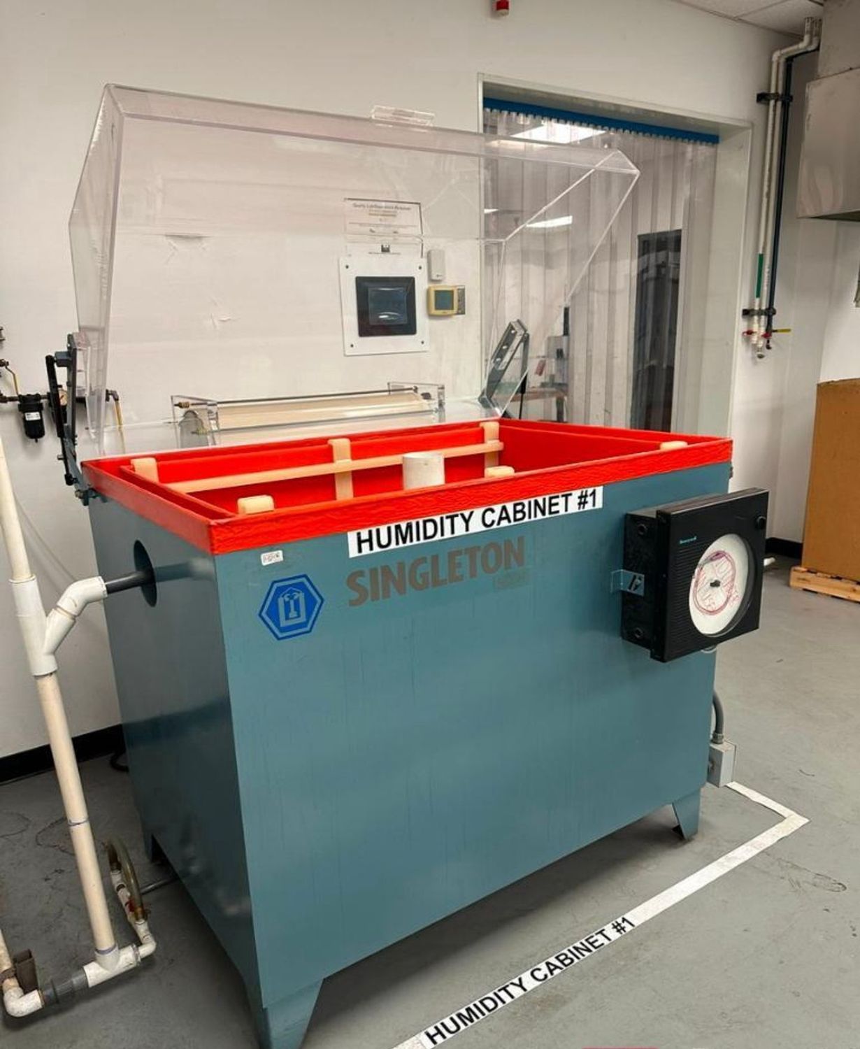 Singleton Salt/Fog Test Chamber Model SCCH22