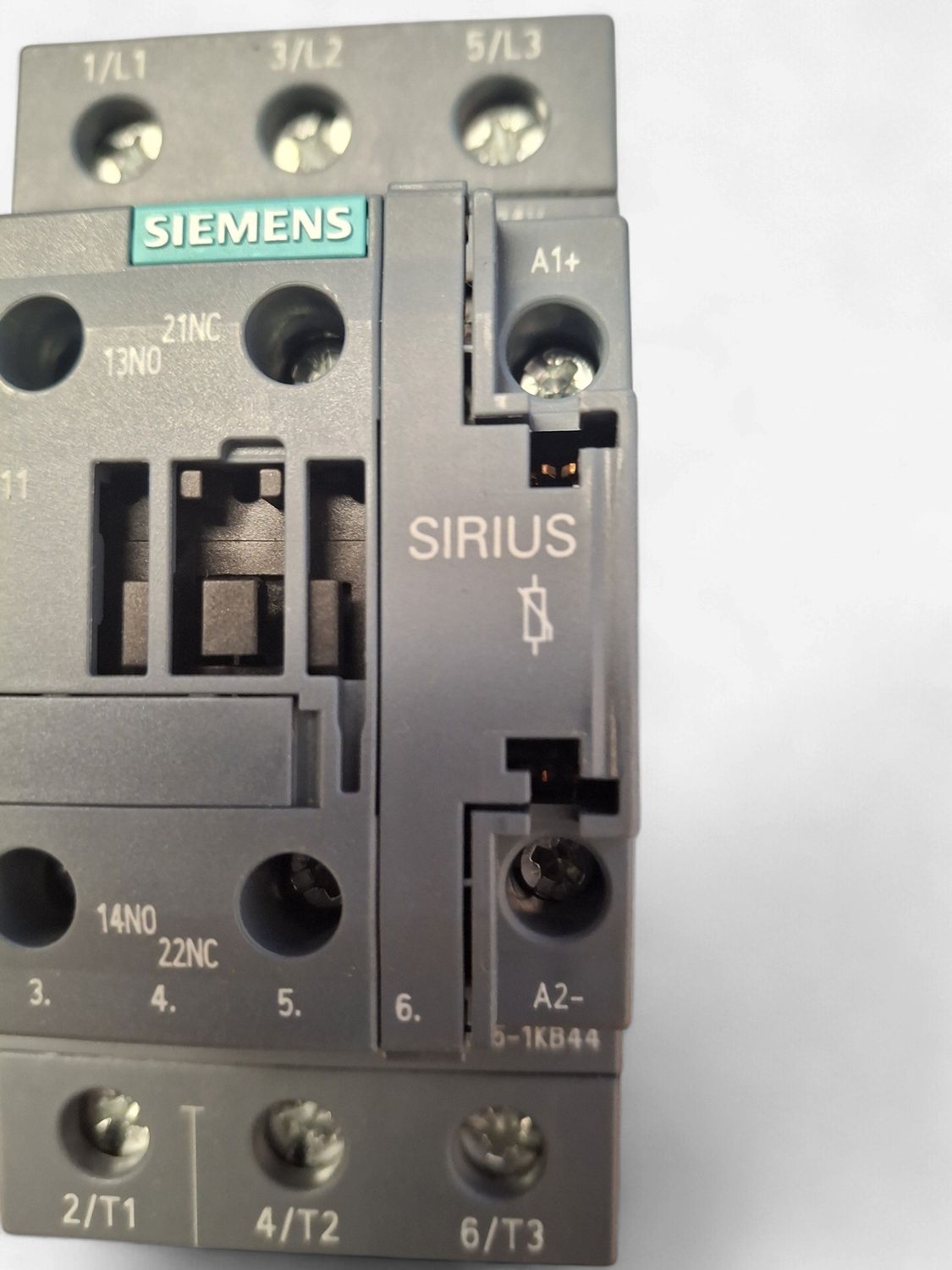 Siemens Contactor 3RT2035-18844