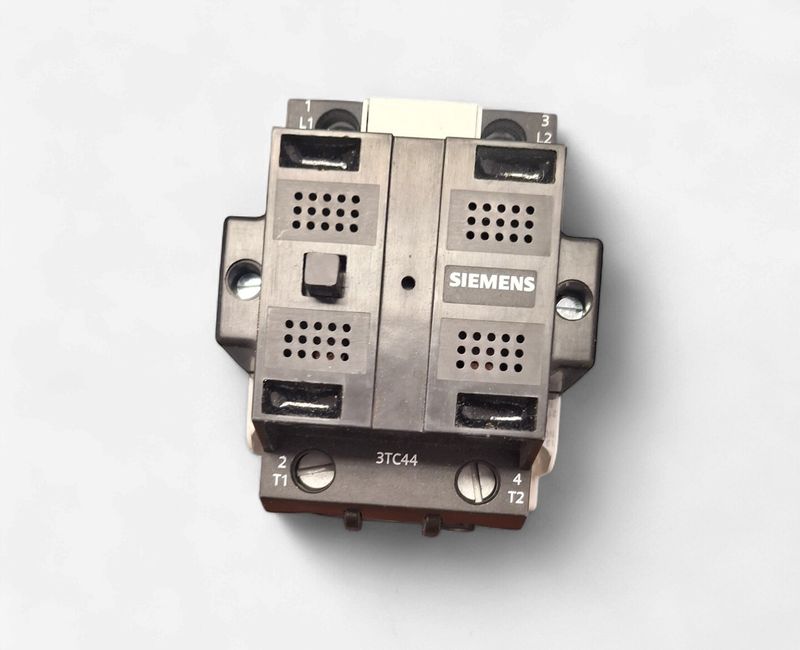 Siemens Contactor - Relay 3TC4417-0A