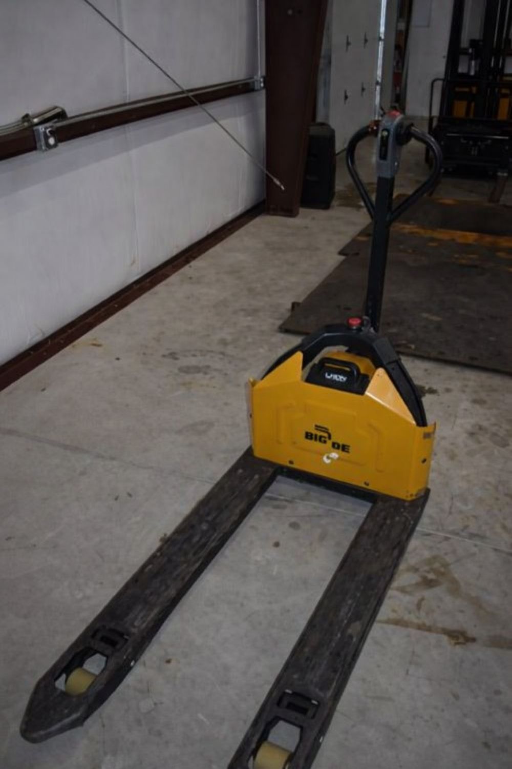 Big Joe Electric Pallet Jack