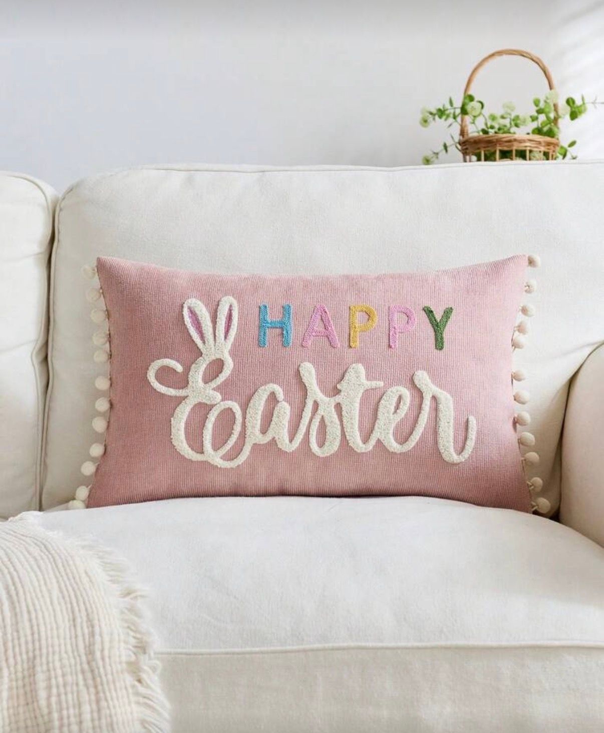 Haftowana poszewka dekoracyjna 30×50 cm – motyw króliczków