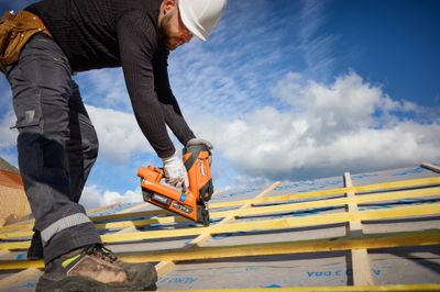 Gas-Nagel- und Klammertechnik Holz