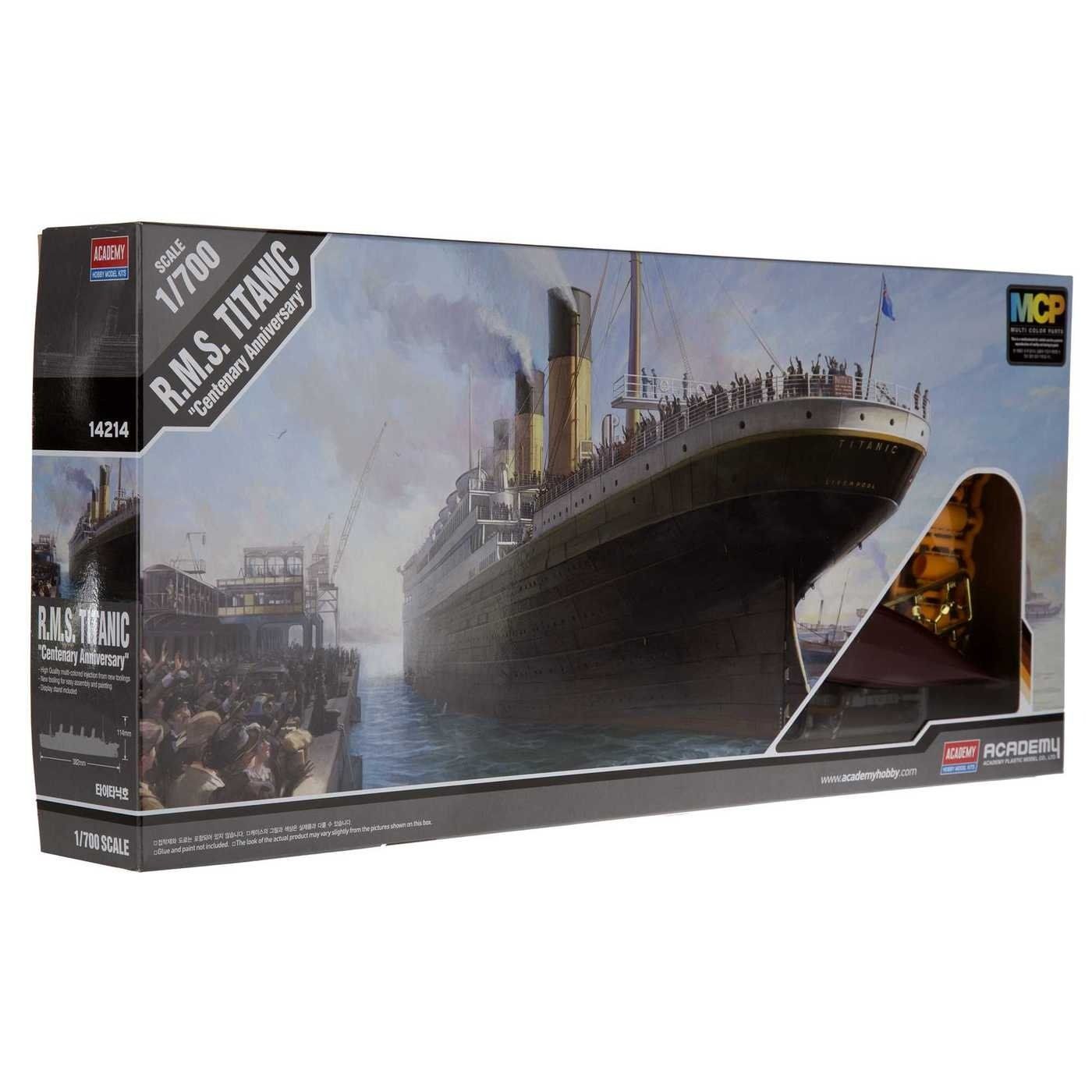 Academy- R.M.S. Titanic 1:700