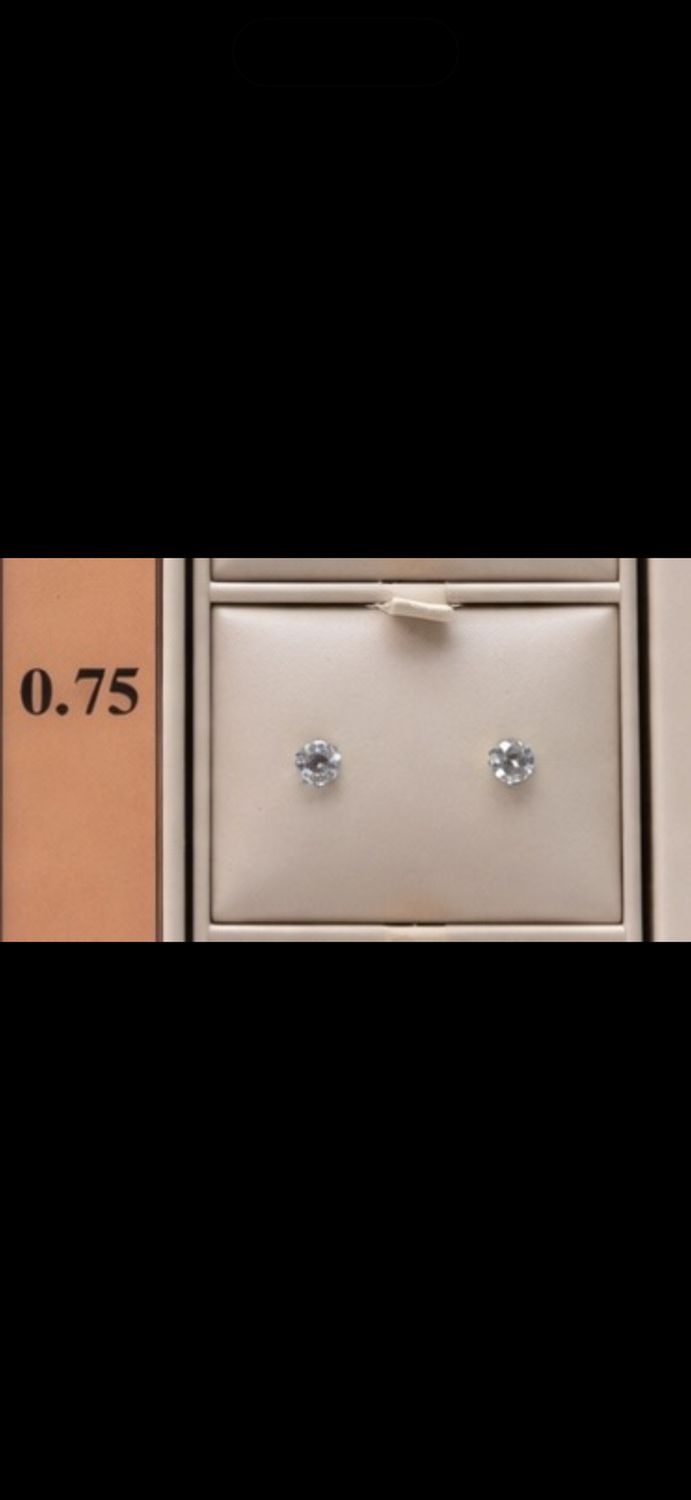 14KW 0.75ct Diamond Stud Earrings