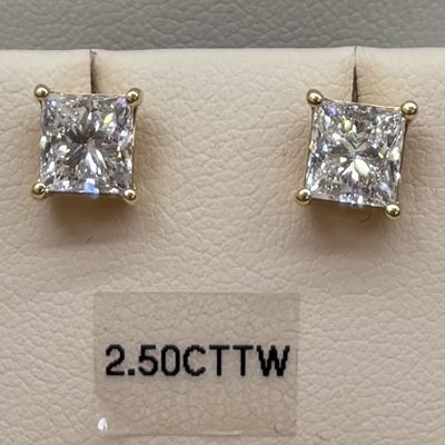 14KY 2.5ct Princess-Cut Diamond Earrings