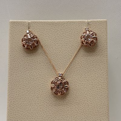 10K Rose Gold White Topaz Diamond(0.03ct) Wreath Earrings