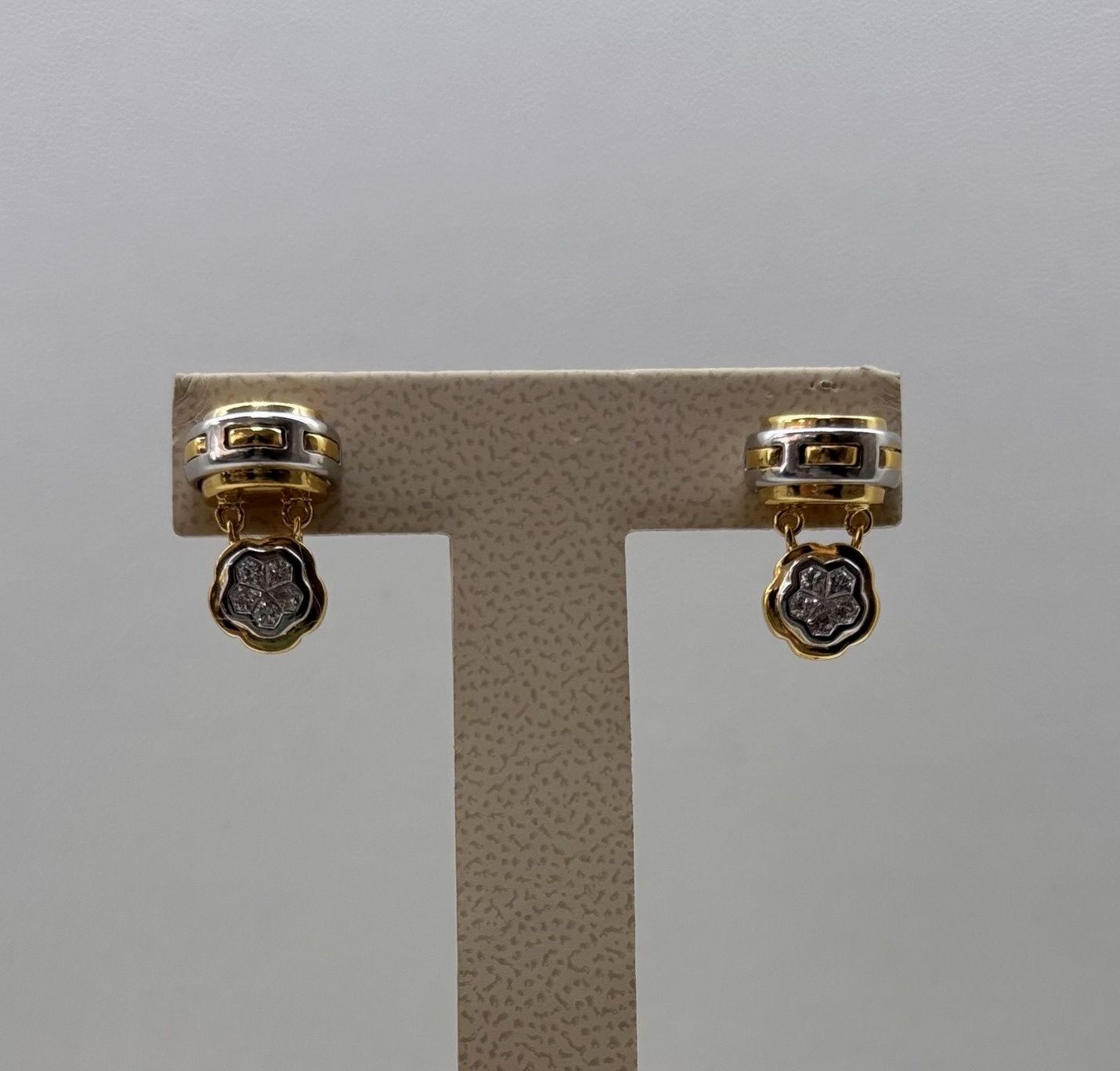 18KYW Versatile 2-Tone Flower Earrings