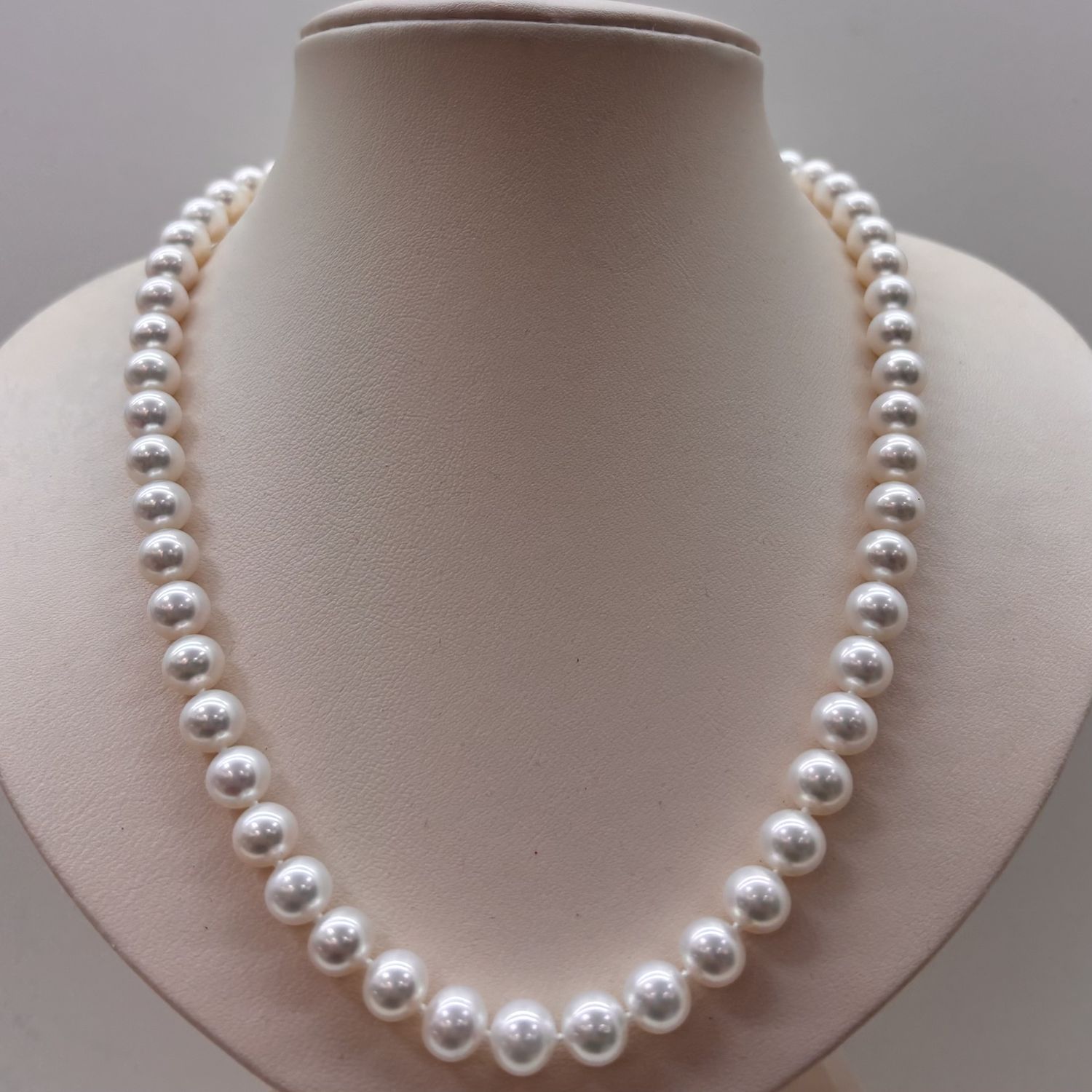 Freshwater Pearl Necklace (8-8.5mm)