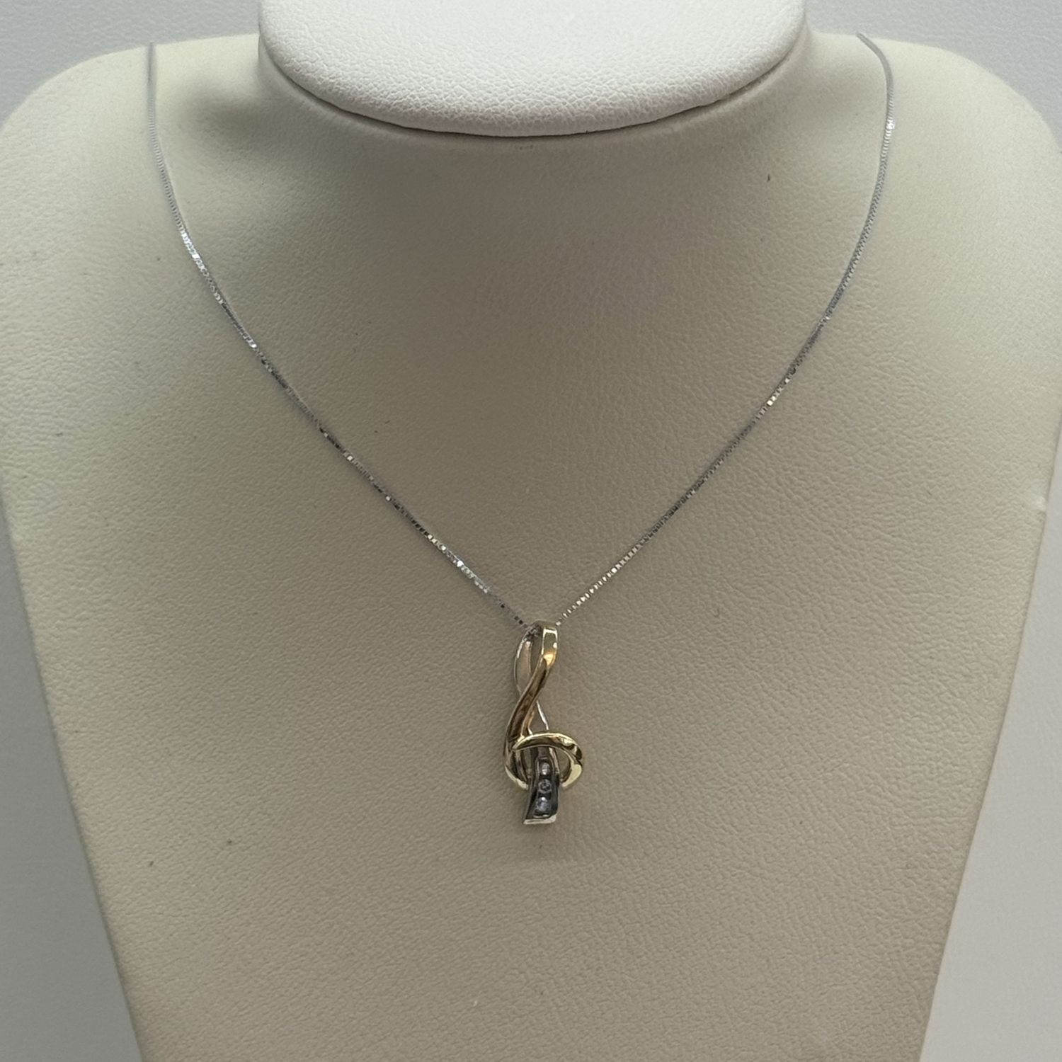 Dia Music Note Pendant