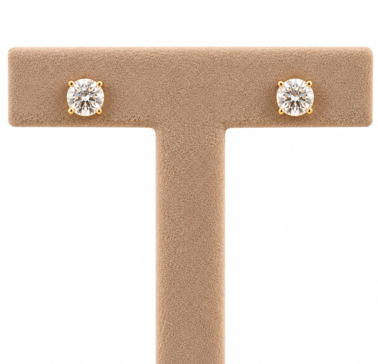 Round Diamond Stud Earrings (0.66ct)