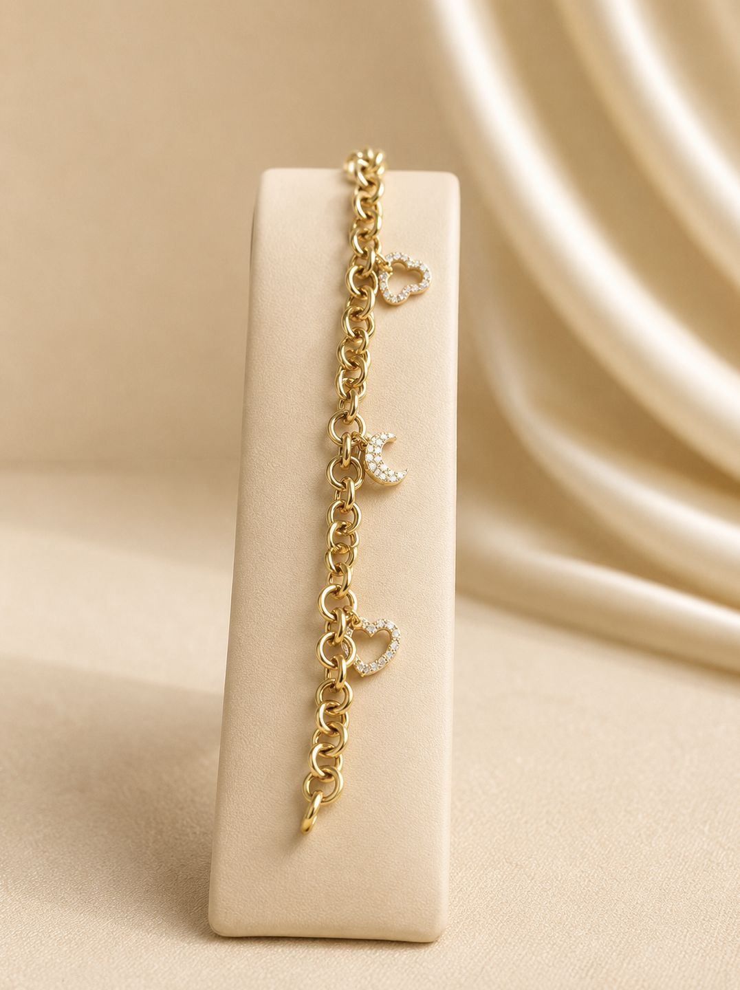 14K Yellow Gold Hearts &amp; Moon Charm Bracelet (6.8g)