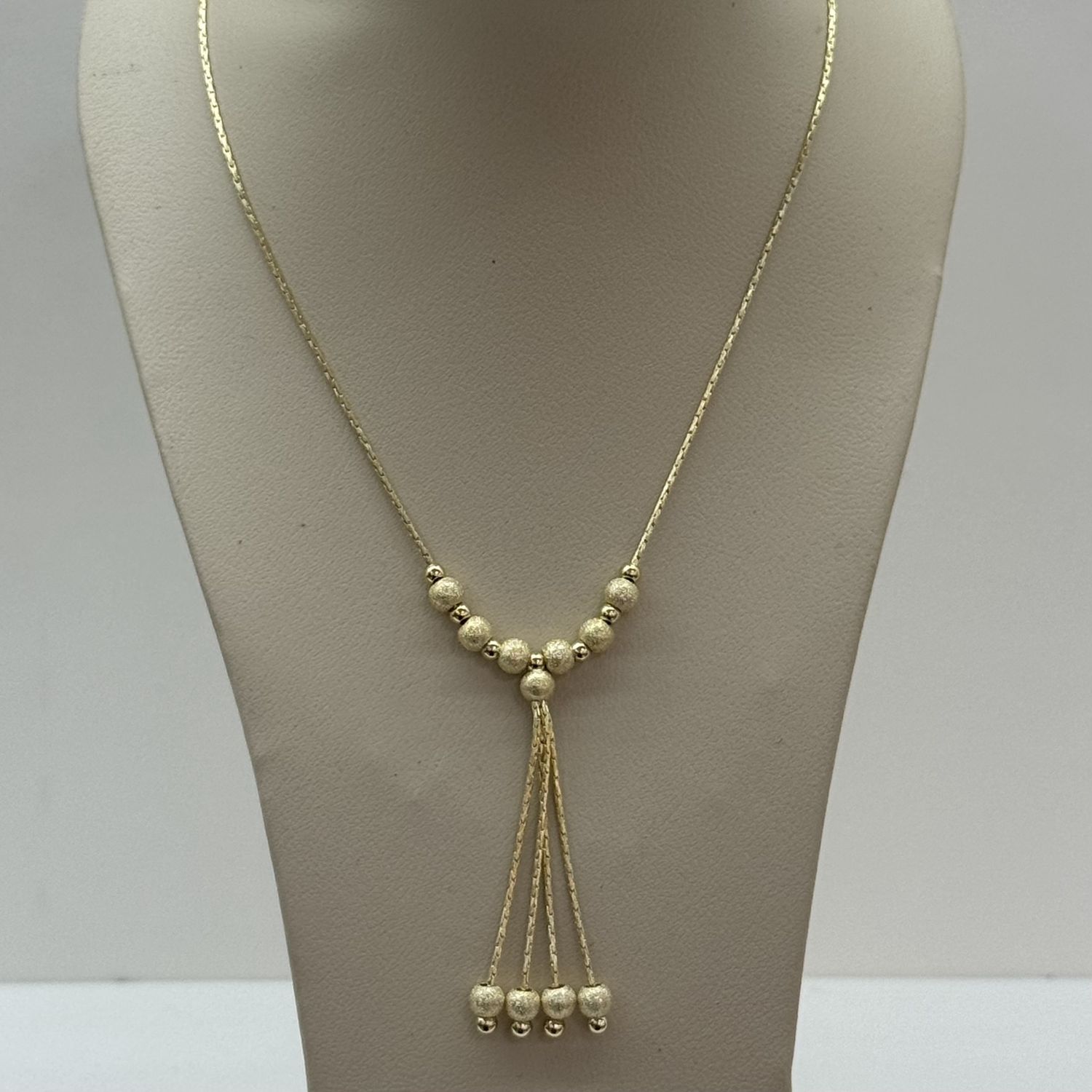 Hanging Studs Necklaces, Material: 4 beads