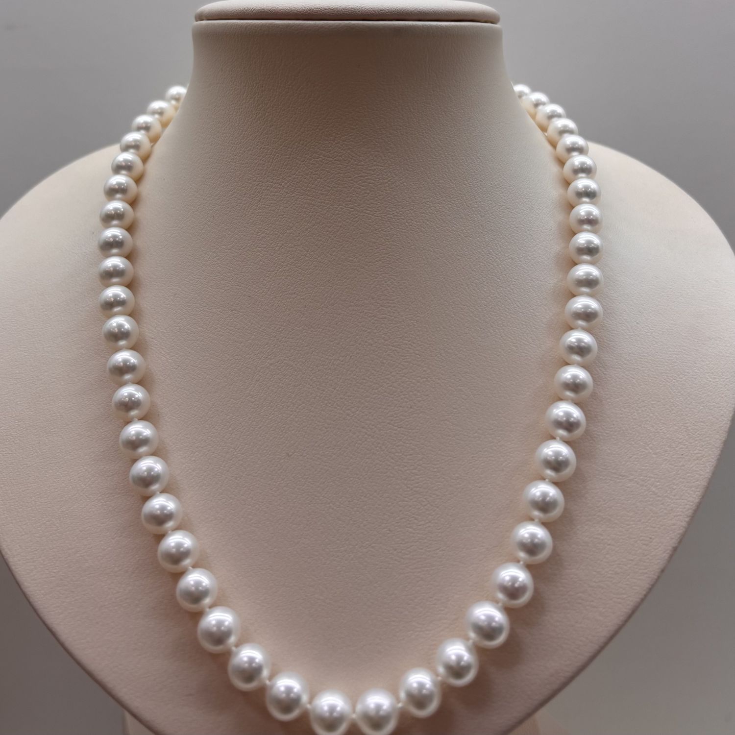 Freshwater Pearl Necklace (7.5-8mm)