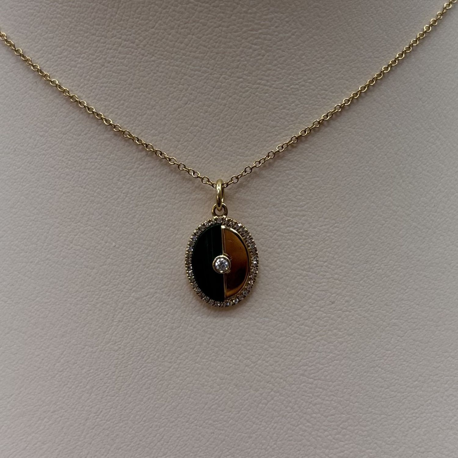 14KY Oval Malachite Diamond Pendant