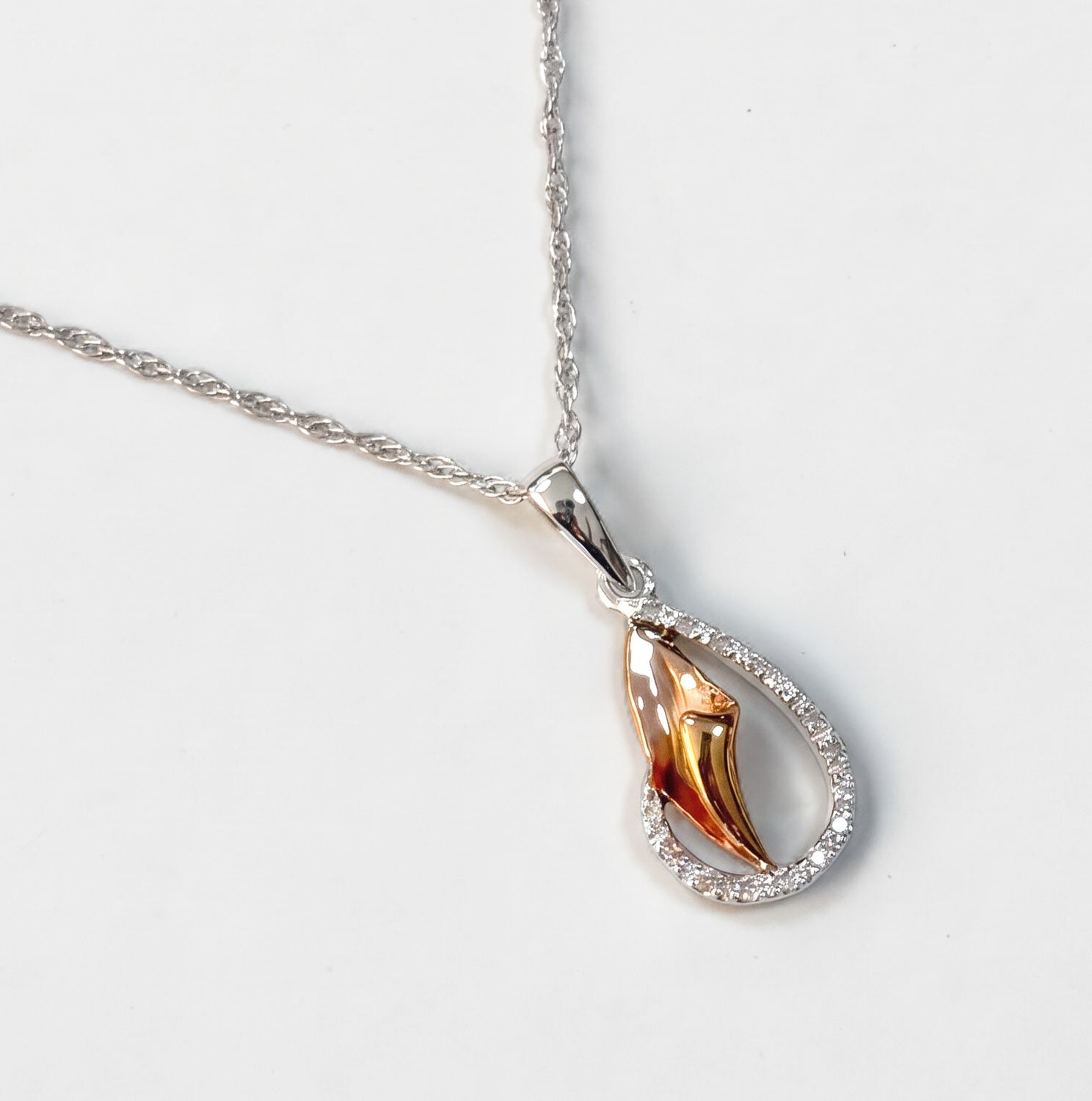 Abstract Flame Two-Tone Ribbon Necklace