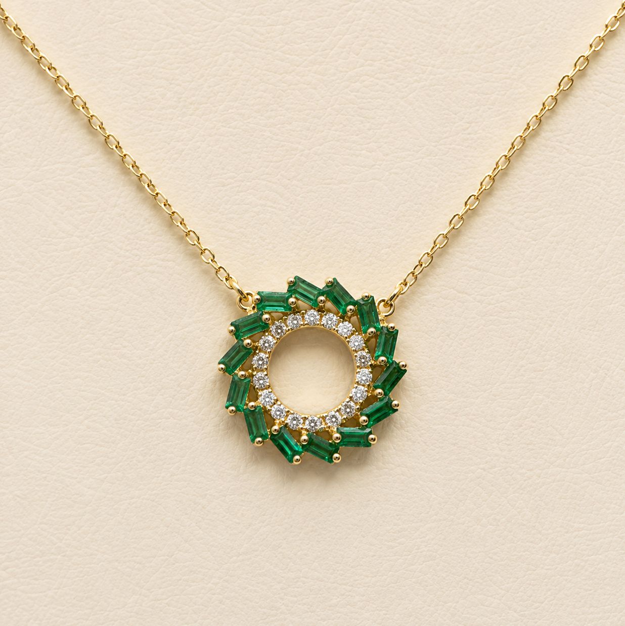 Emerald Diamond Wreath Gold Pendant