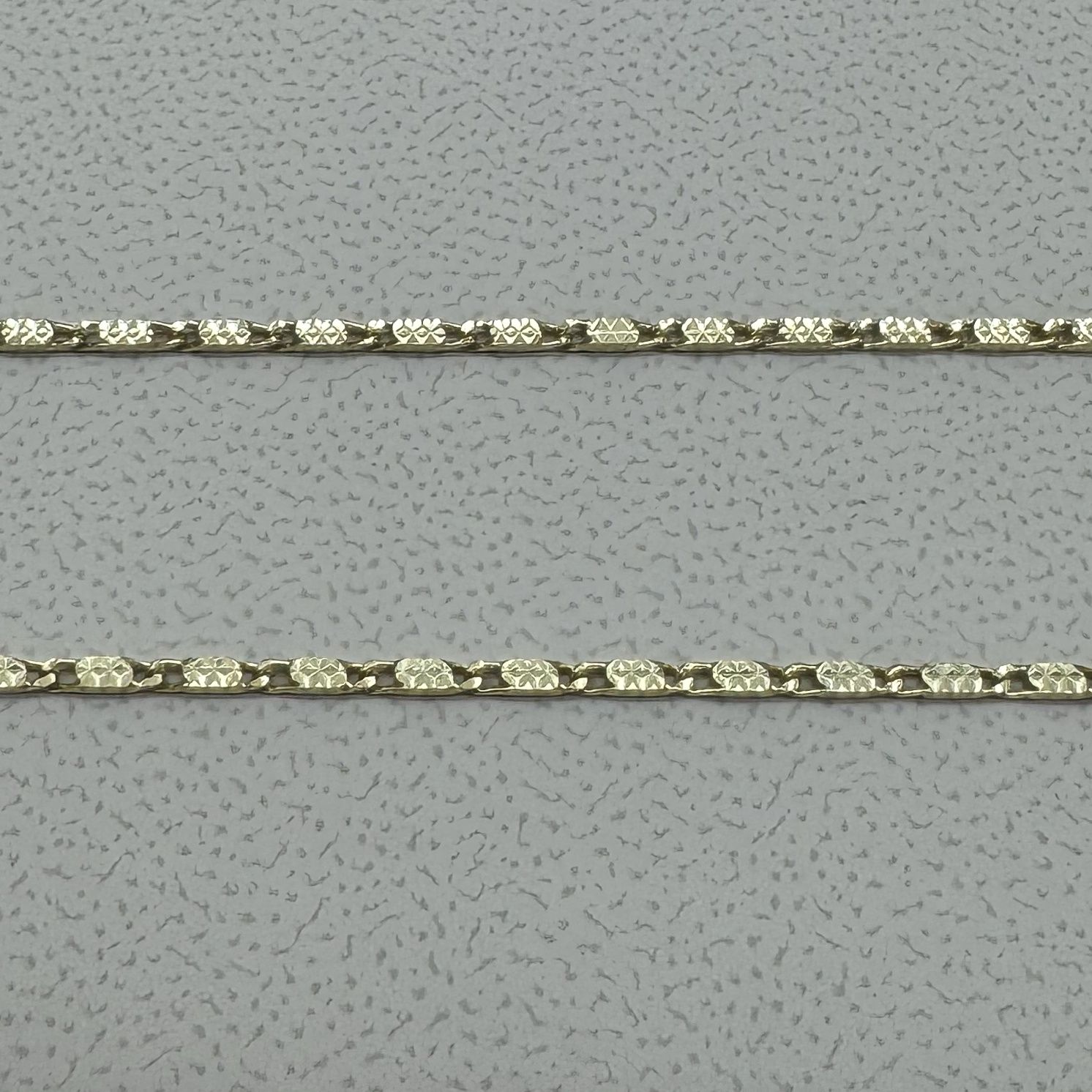 10kt 20in Bar Chain, Material: Textured Bar