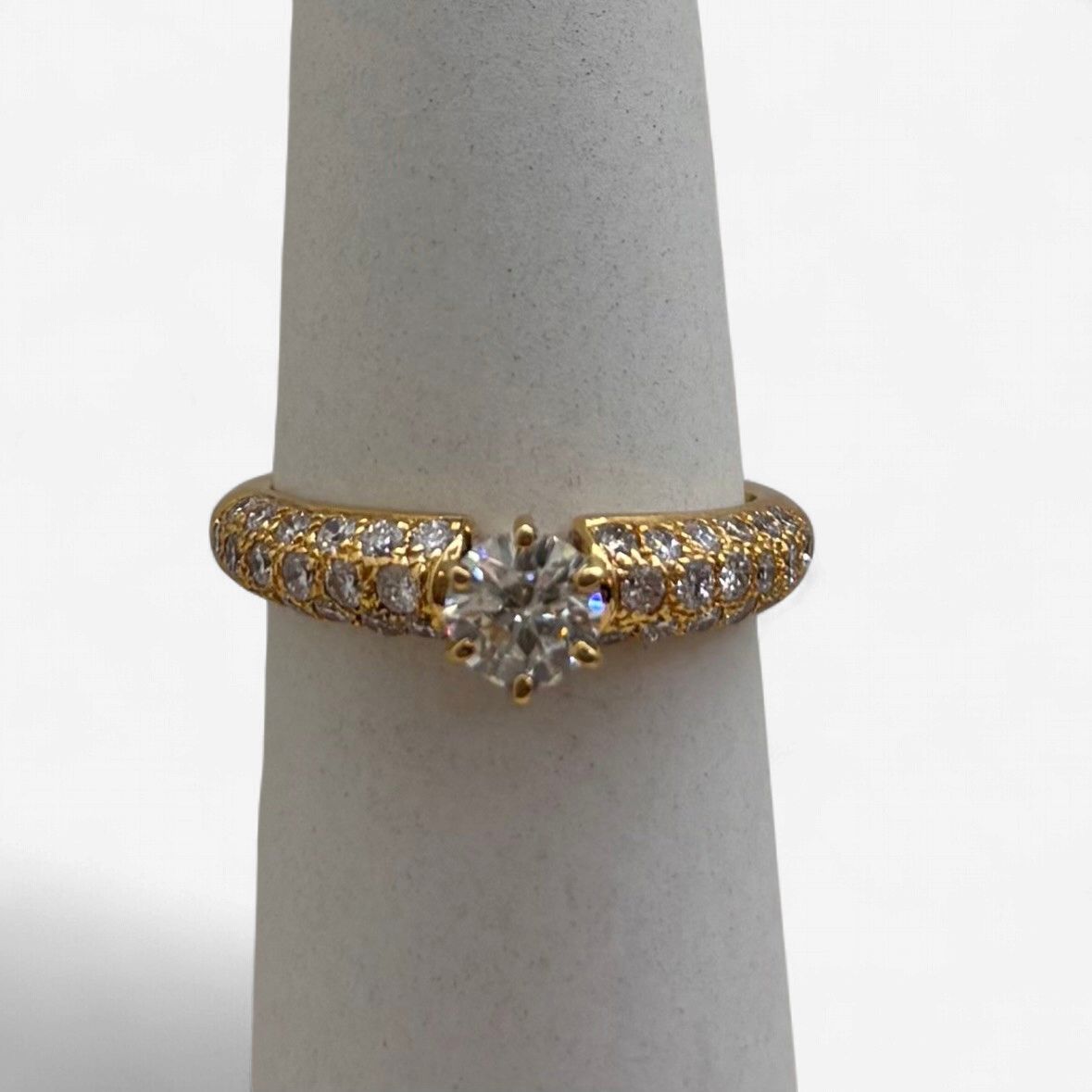 18KY Round Diamond Ring w/ Baguette Swirl Setting