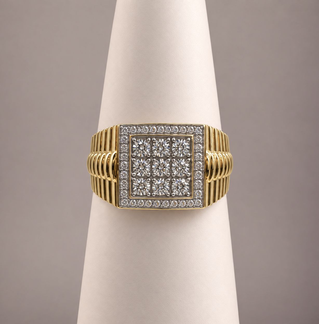 Men's Gold  Signet Ring (7.7g/Size 10 Resizable)