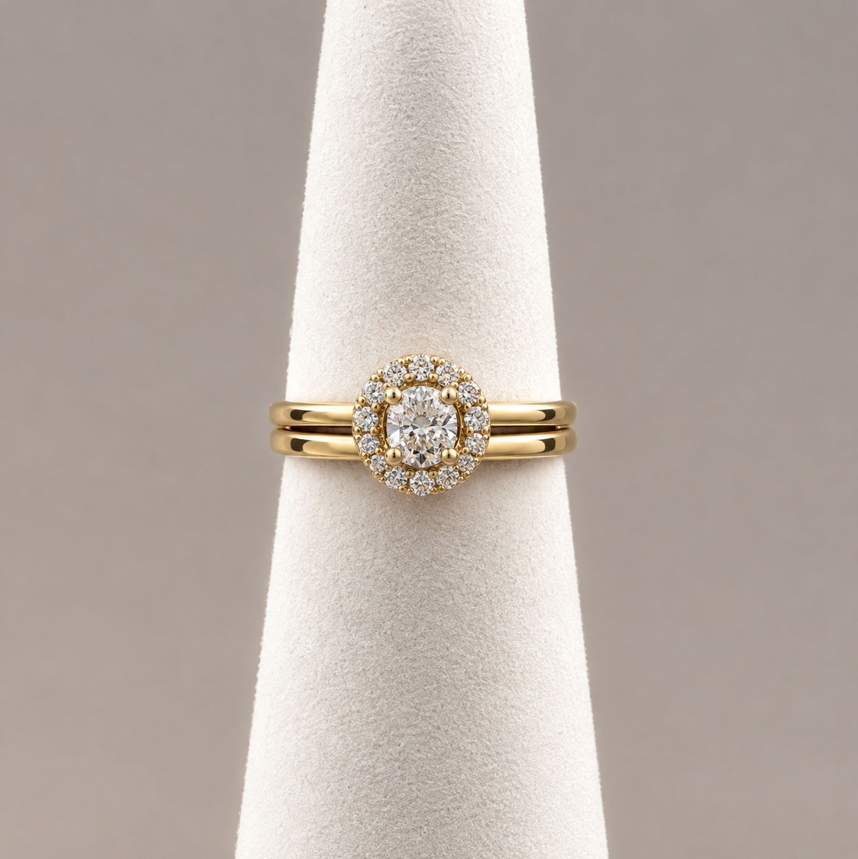 Gold Double-Band Round Halo Diamond Set