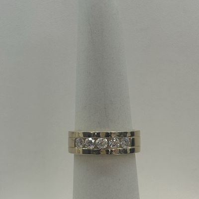 Men's YG Dia Round Edge Channel Set Ring