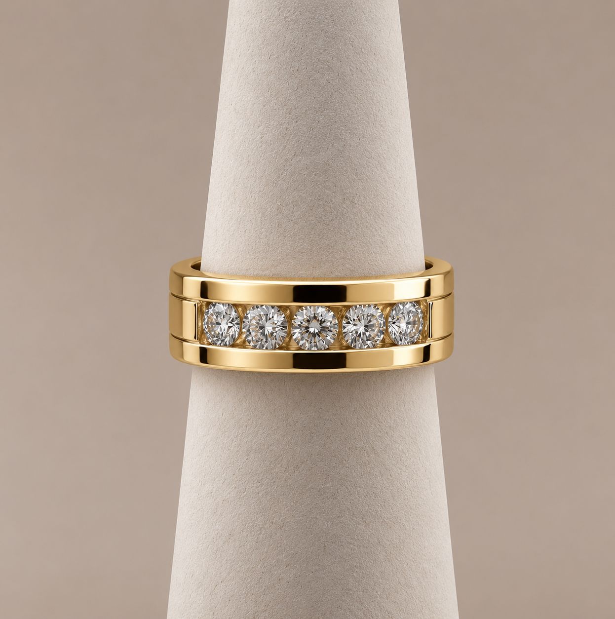 Men's Gold Round Edge Diamond Ring (1.03tdw)