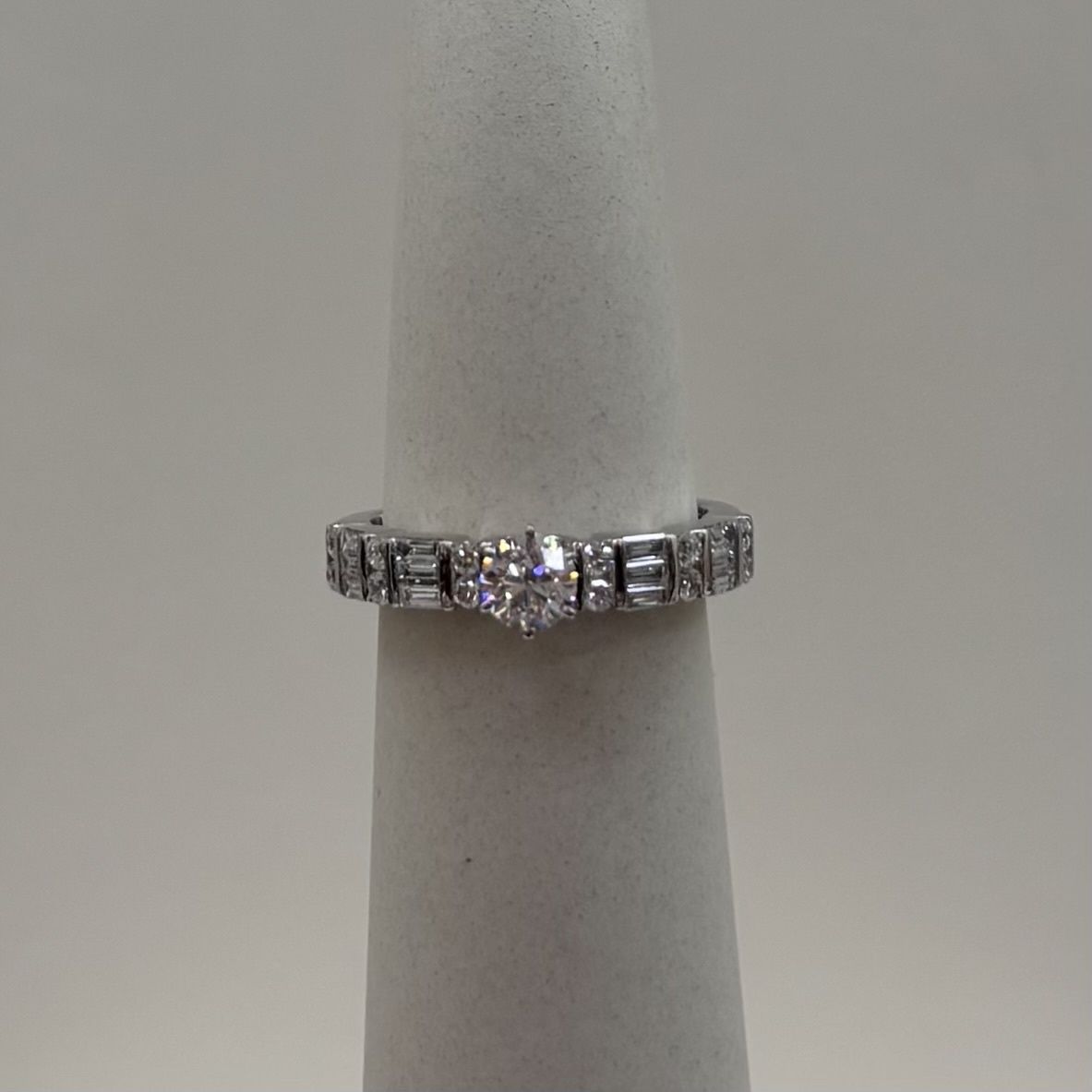 18KW "Esther" Groot Diamond Ring